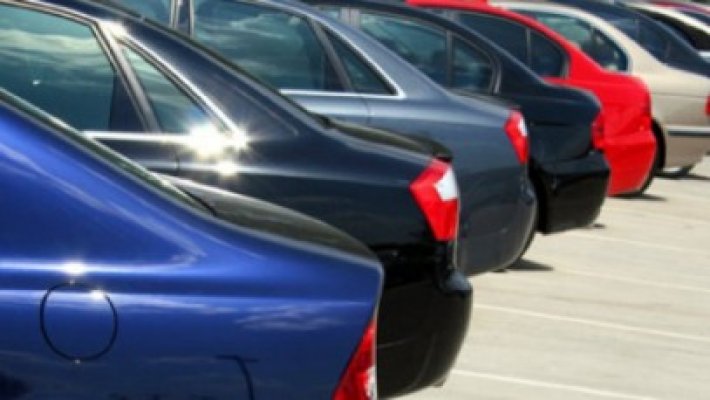 Guvernul amână din nou modificarea taxei auto